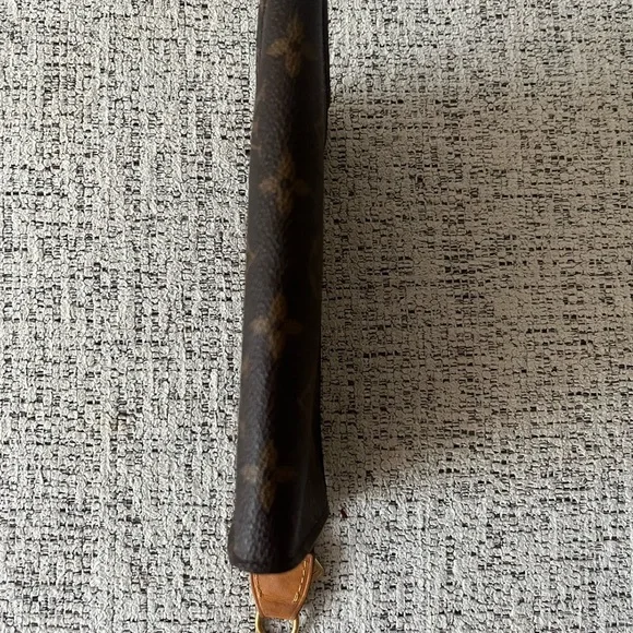 Louis Vuitton Brown and Gold Zippered Pouch - Picture 8 of 10